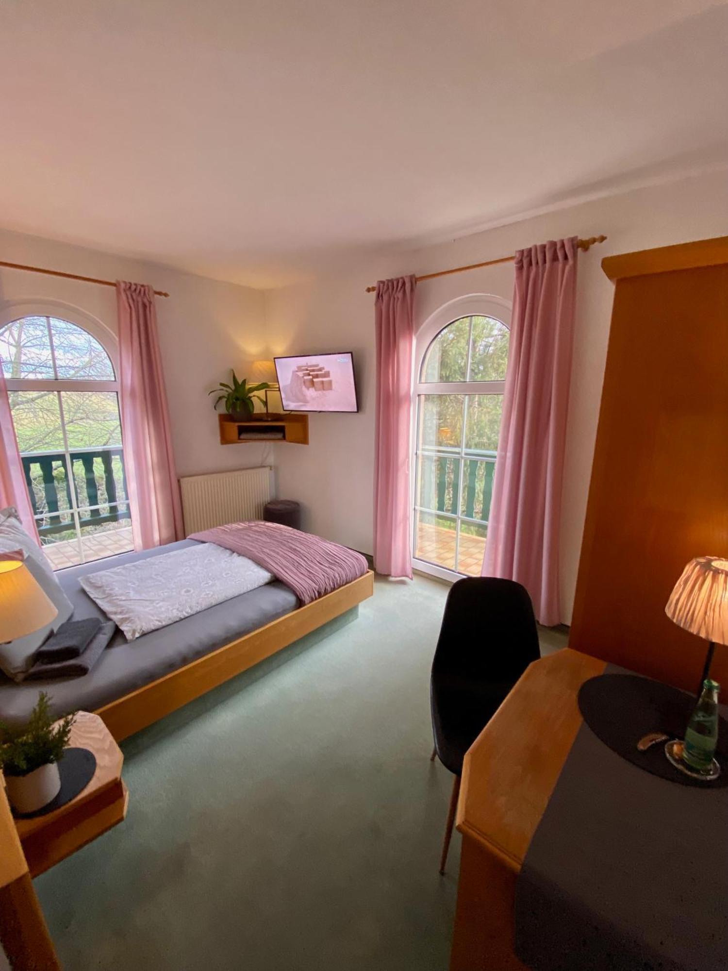 Hotel Vanilla Hof Naumburg  Esterno foto